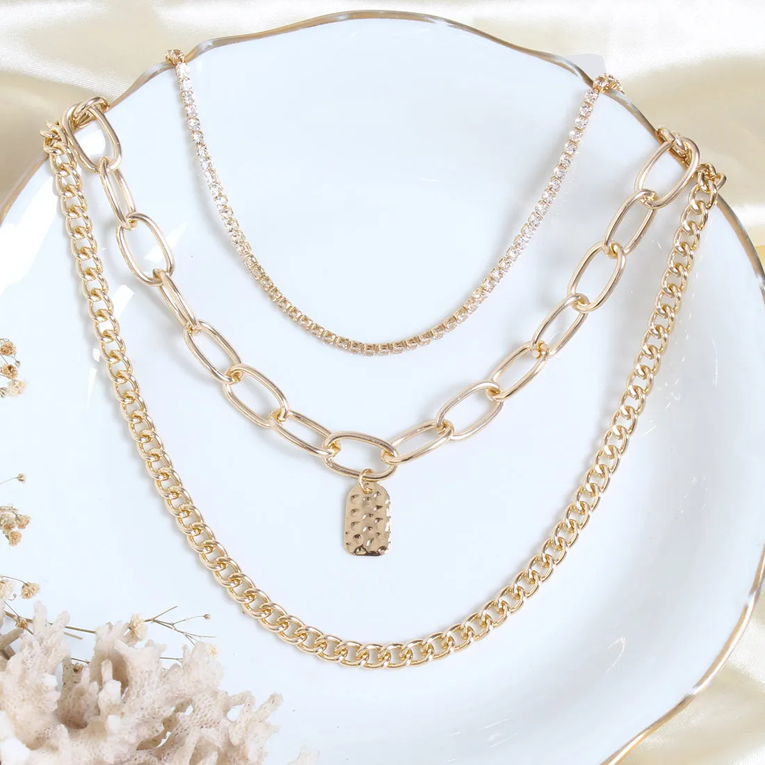 OVAL CHARM PENDANT CHUNKY CHAIN-LINK LAYERED NECKLACE
