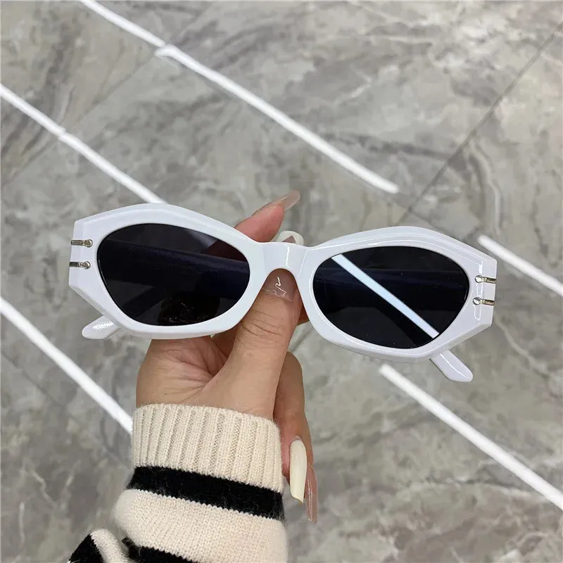 VAIGE Chic Black Cat Eye Vintage Sunglasses - UV400 Protection